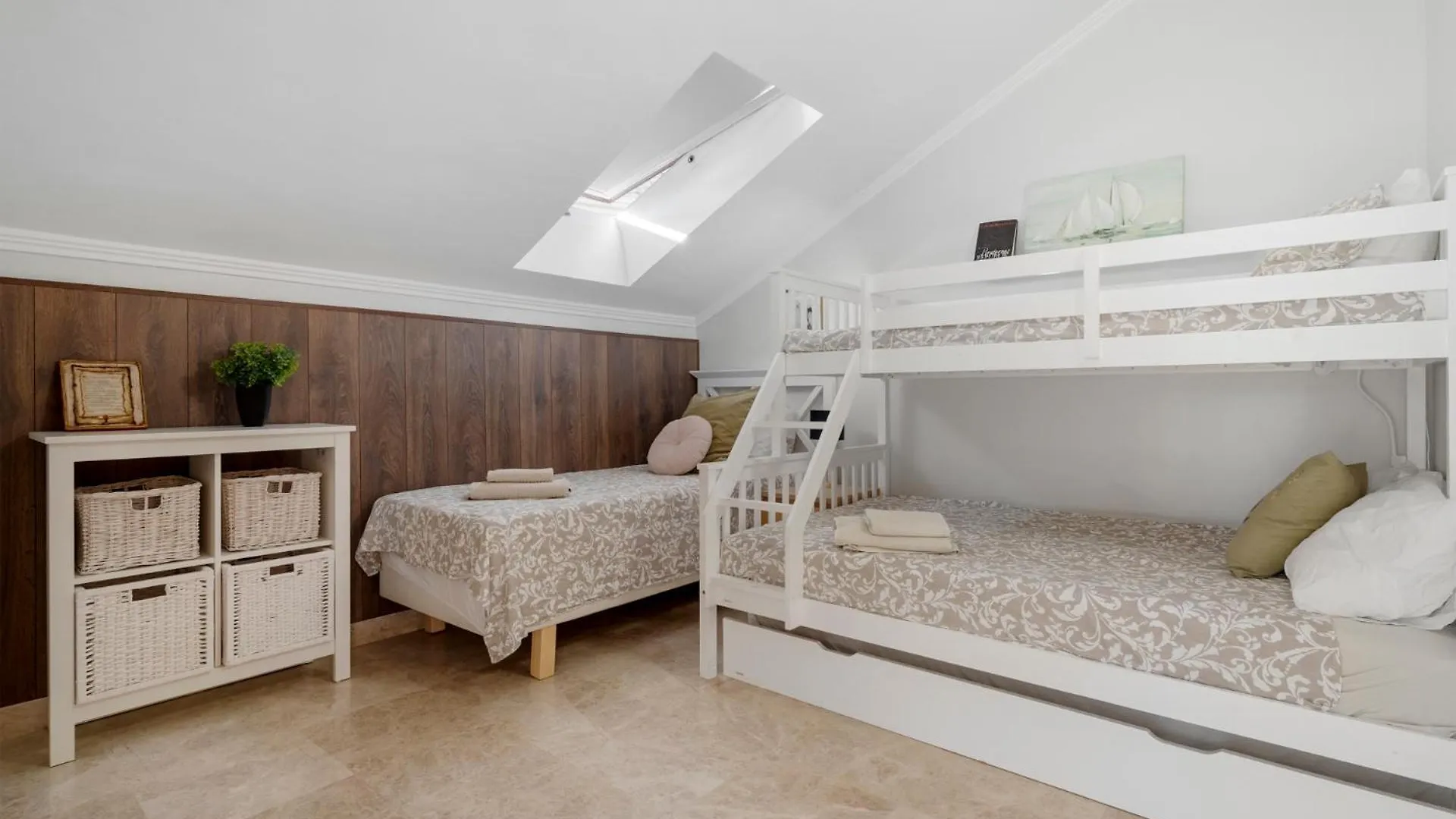 Alexandre Apartment Fuengirola 0*,  Spain